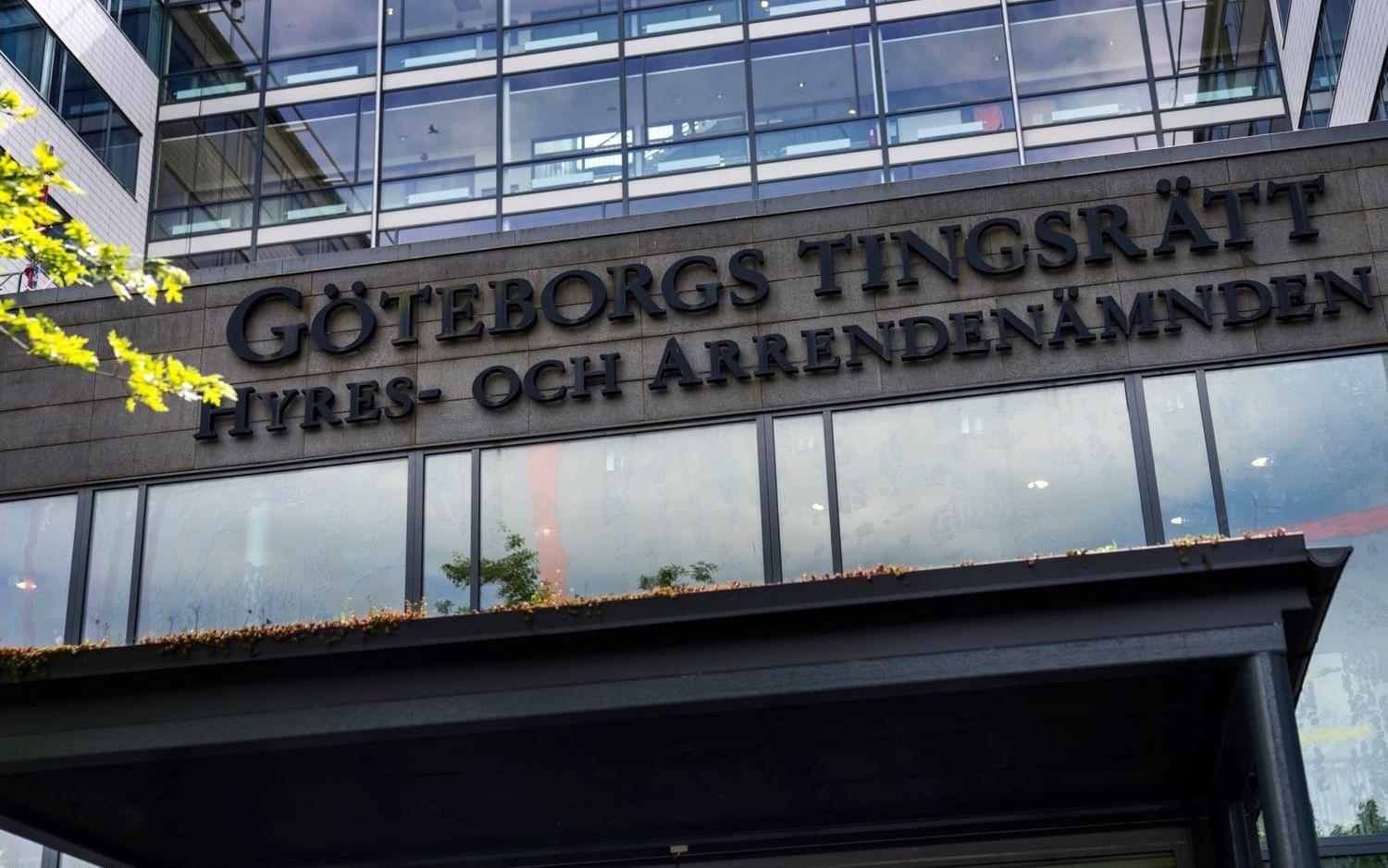 Göteborgs tingsrätt dömer de inblandade till långa fängelsestraff.