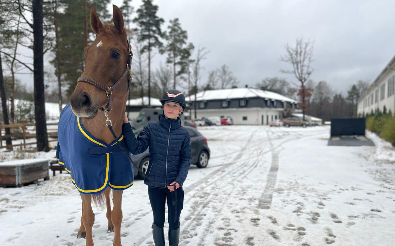 Alice Nordlund och Järta på Widebäcks Hästcenter.