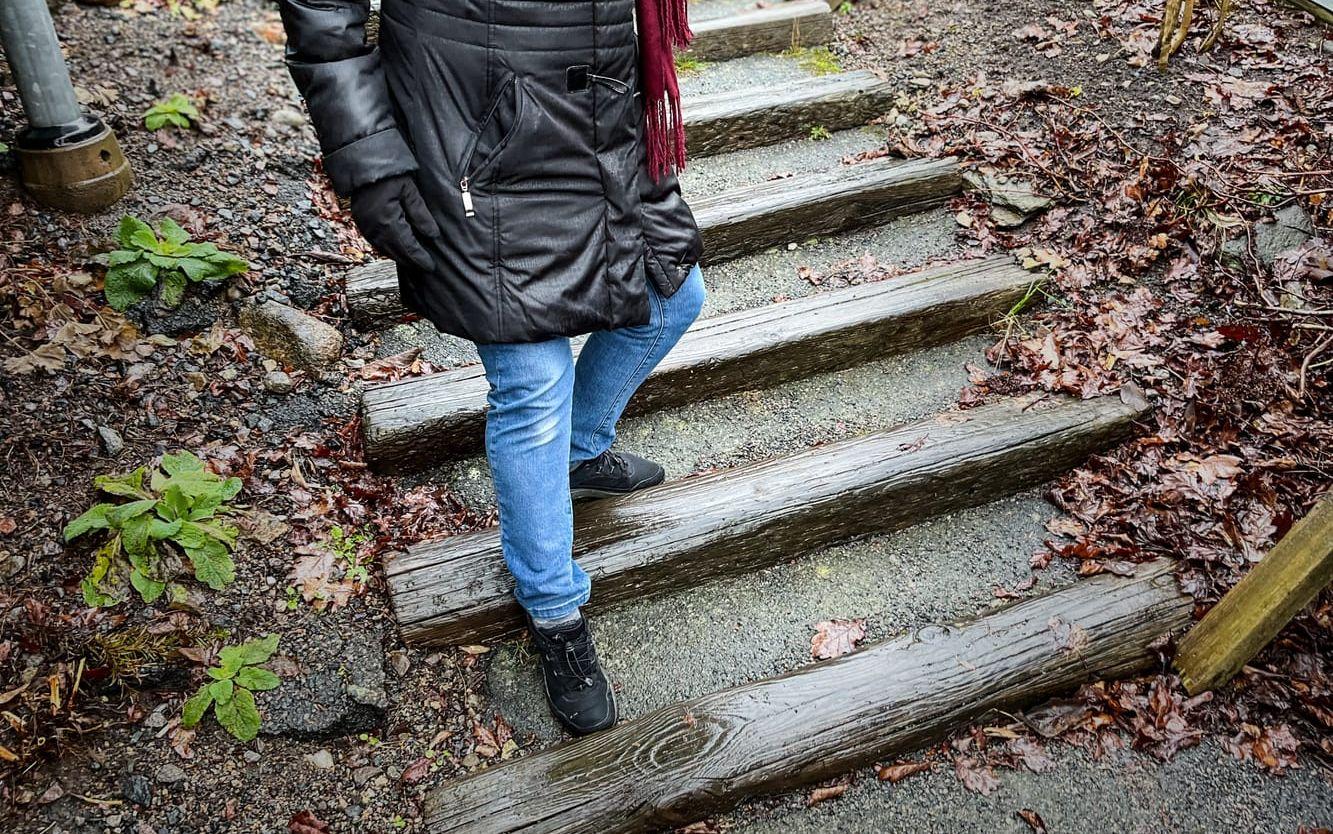 Eftersatt trappa längs med Konvaljstigen i Mölnlycke.