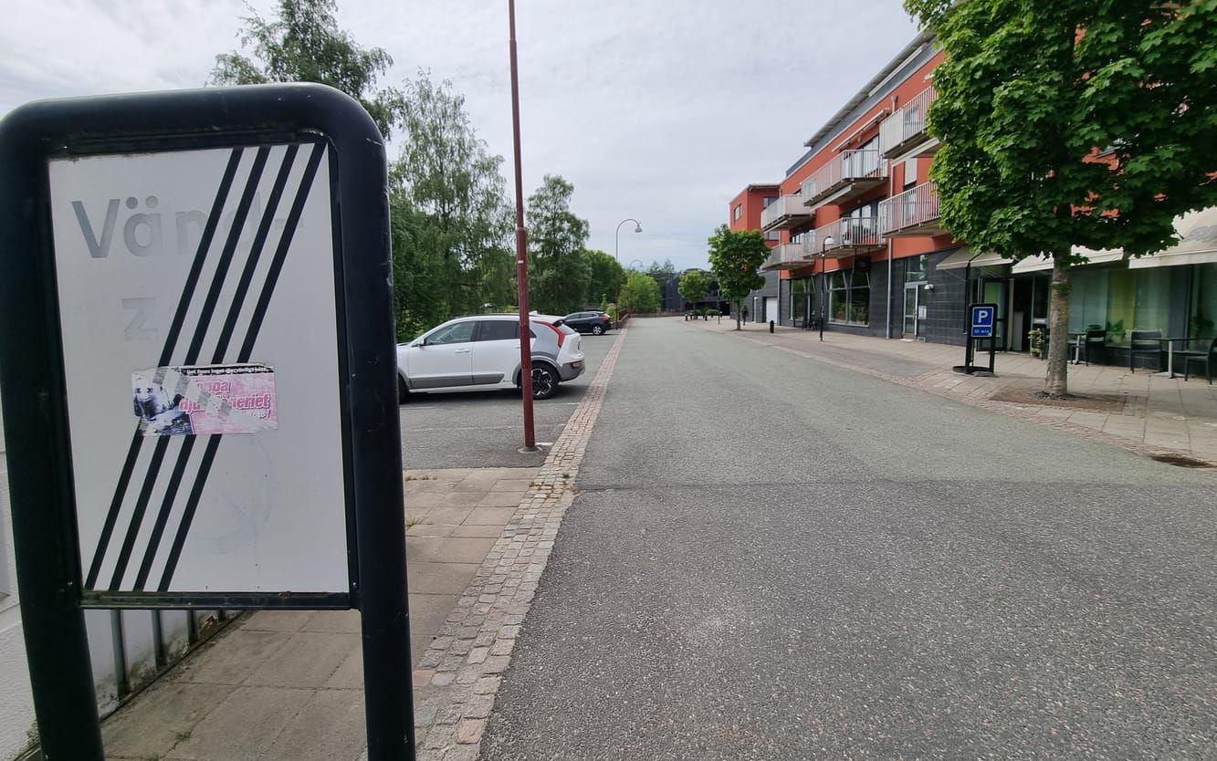 Parkeringsplatser vid Badhusgatan.