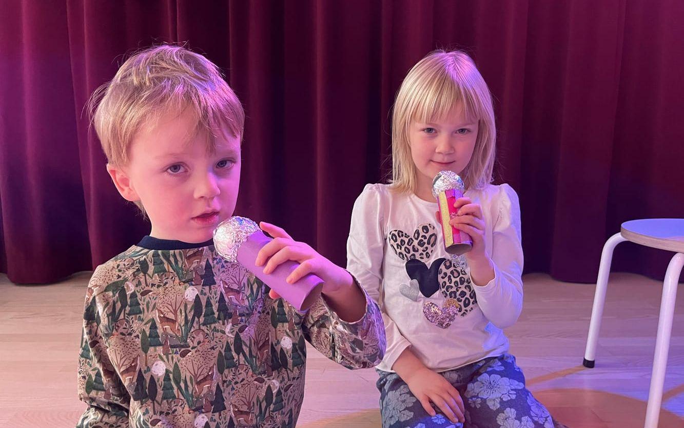 Harry, 4, och Moa, 6, Hultgren från Öjersjö.